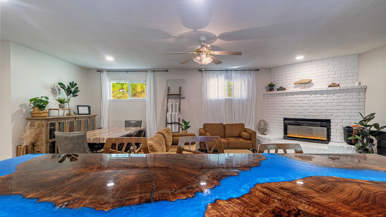 Photo of Livingroom in Yosemite Forks