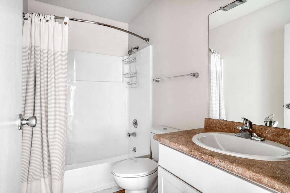Photo of Bathroom in Central San Mateo