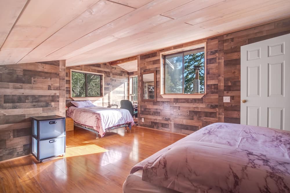 Photo of Bedroom in Los Gatos