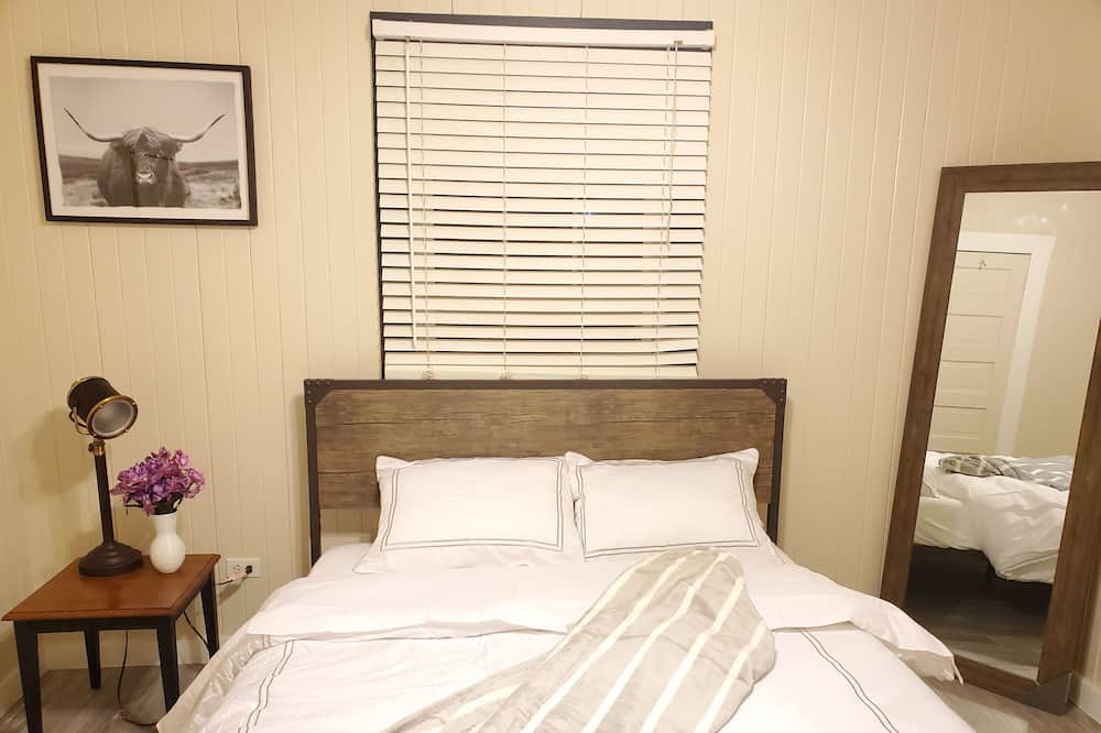 Photo of Bedroom in Apple Hill