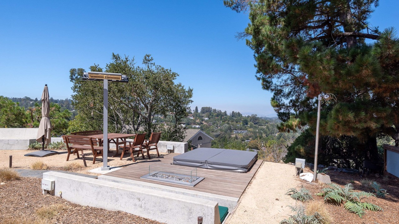 Photo of Outdoor in Baywood - Aragon