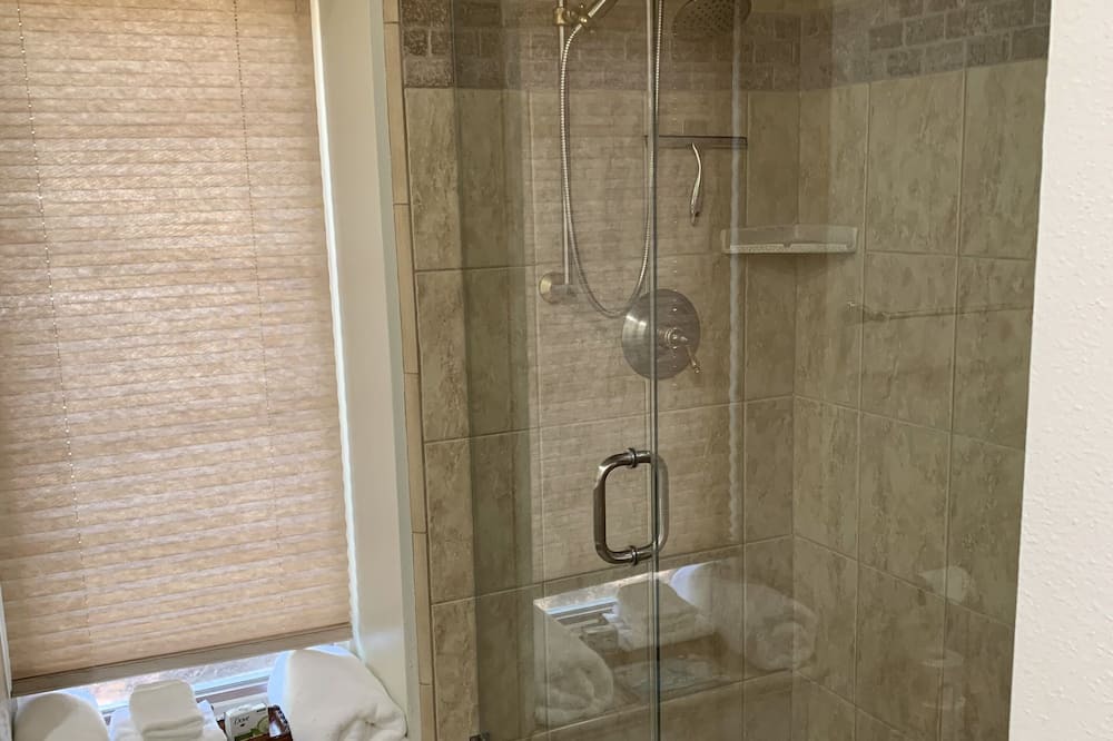 Photo of Bathroom in Coarsegold