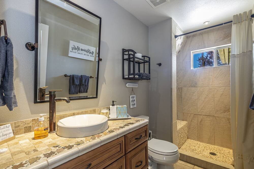 Photo of Bathroom in Coarsegold