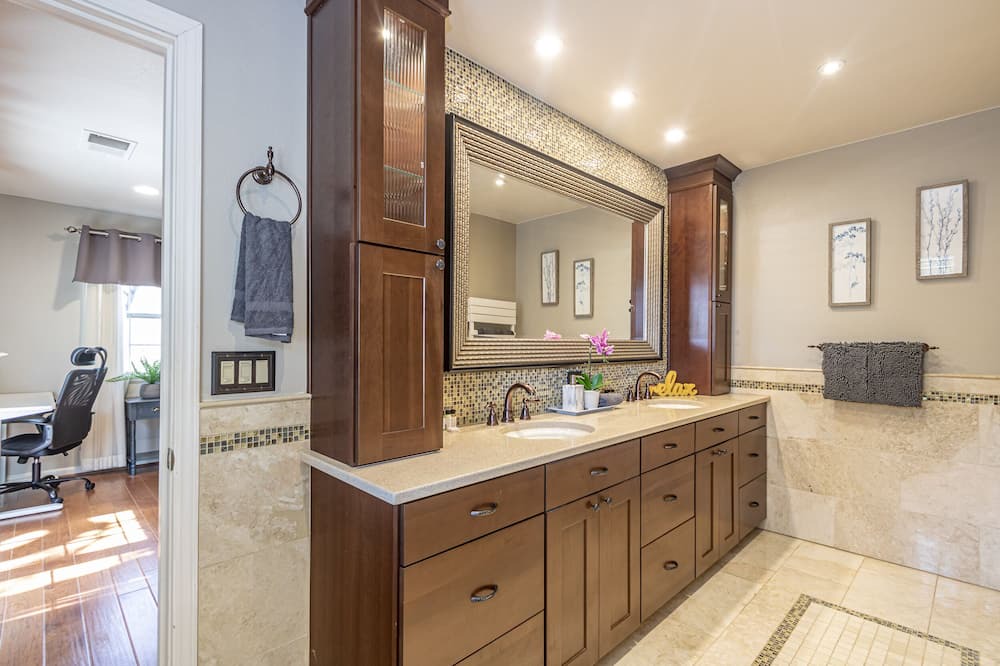 Photo of Bathroom in Coarsegold