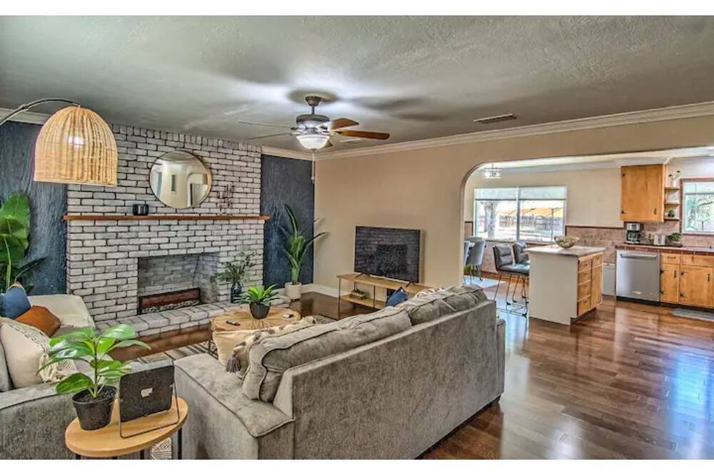Photo of Livingroom in Redding
