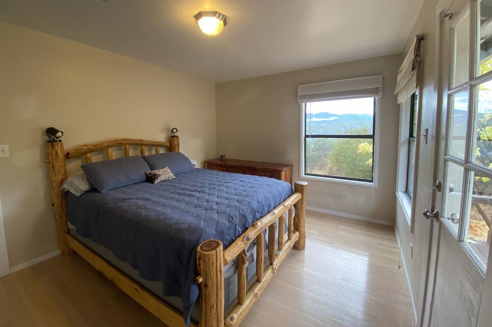 Photo of Bedroom in North Fork