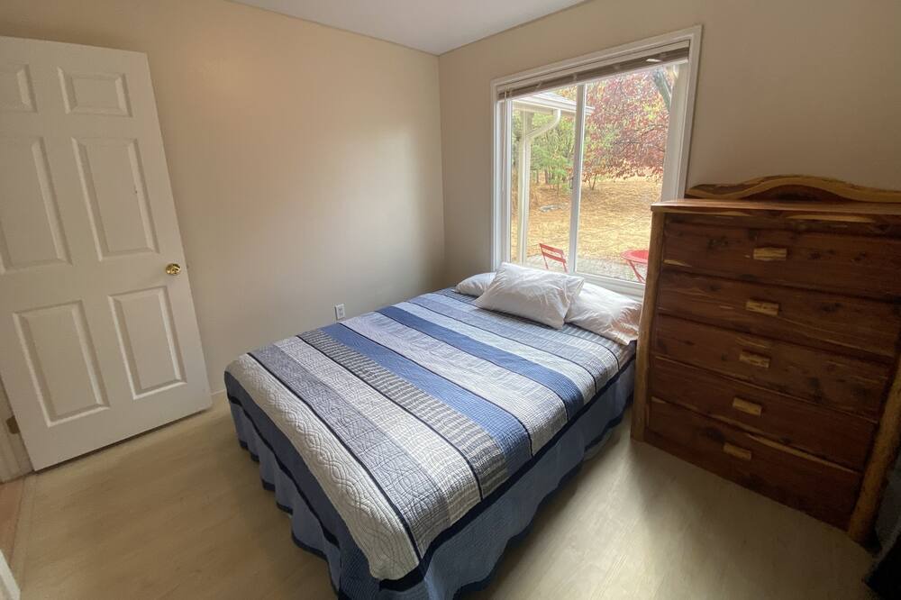 Photo of Bedroom in North Fork
