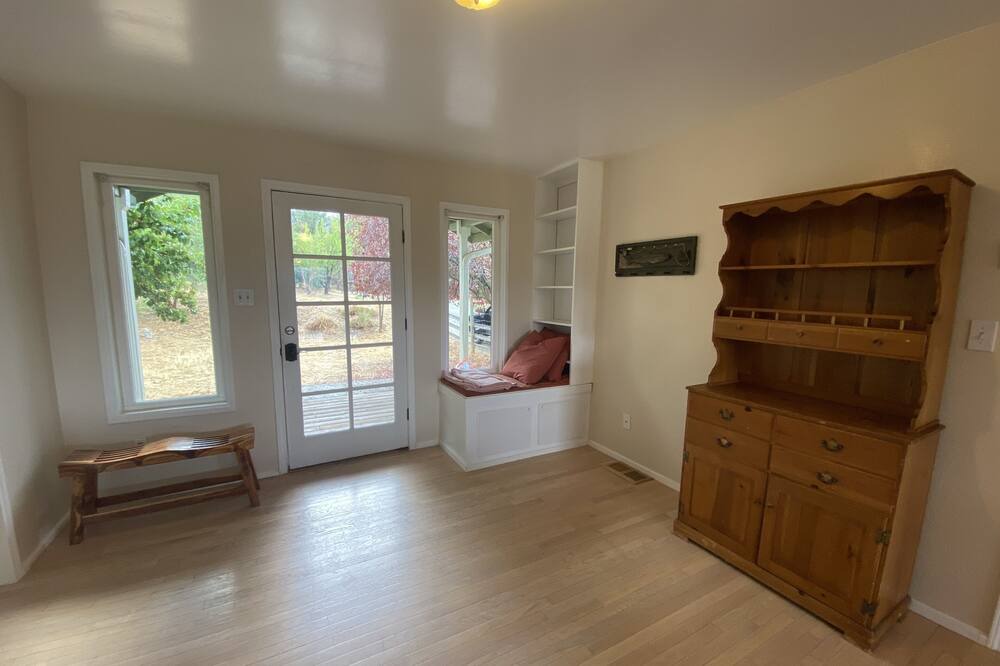 Photo of Livingroom in North Fork