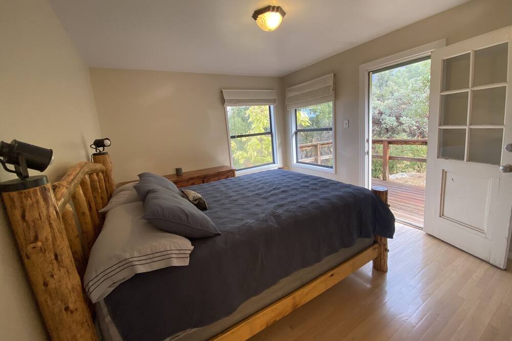 Photo of Bedroom in North Fork