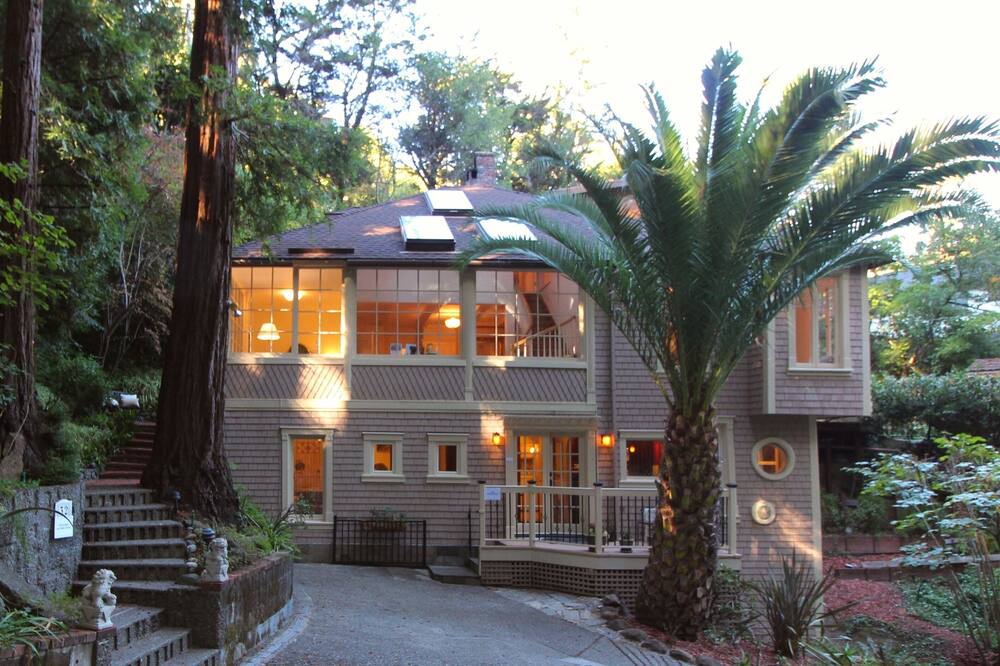 Photo of Outdoor in Mill Valley