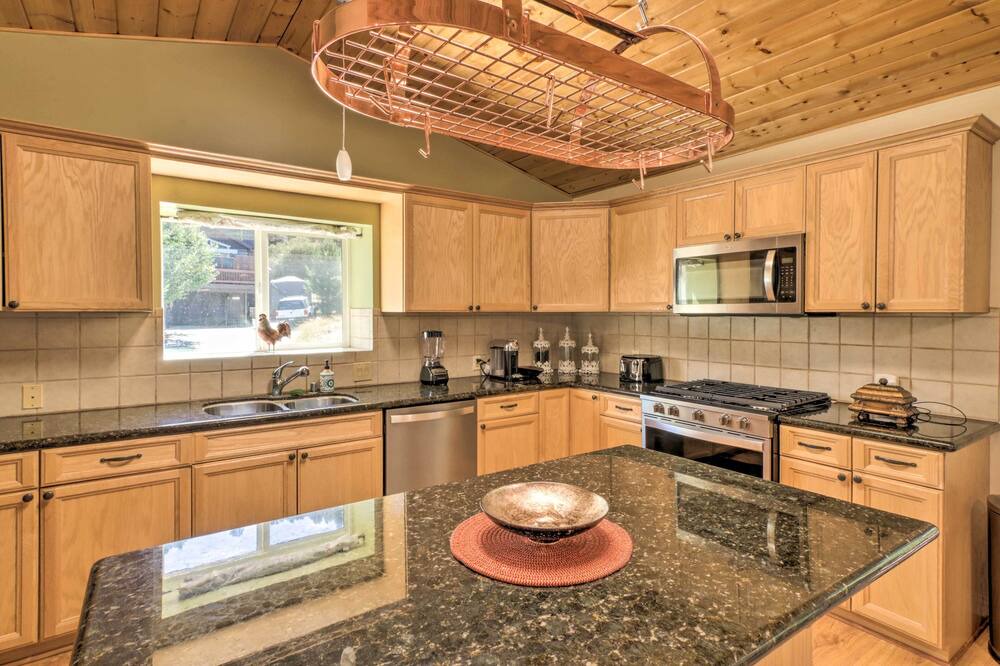 Photo of Kitchen in Frazier Park