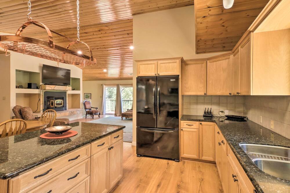 Photo of Kitchen in Frazier Park