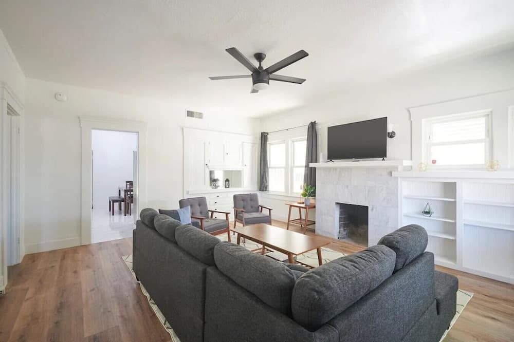Photo of Bedroom in Tower District