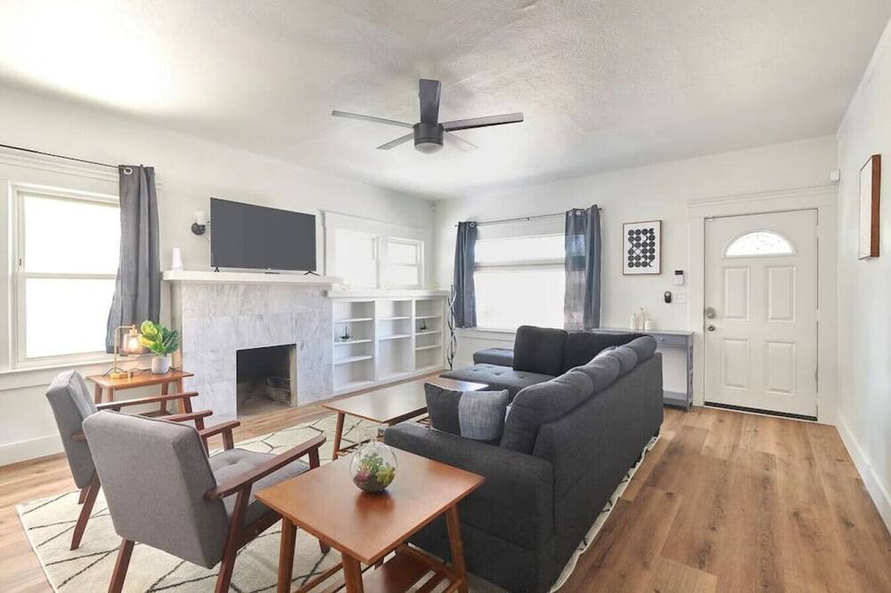 Photo of Bedroom in Tower District