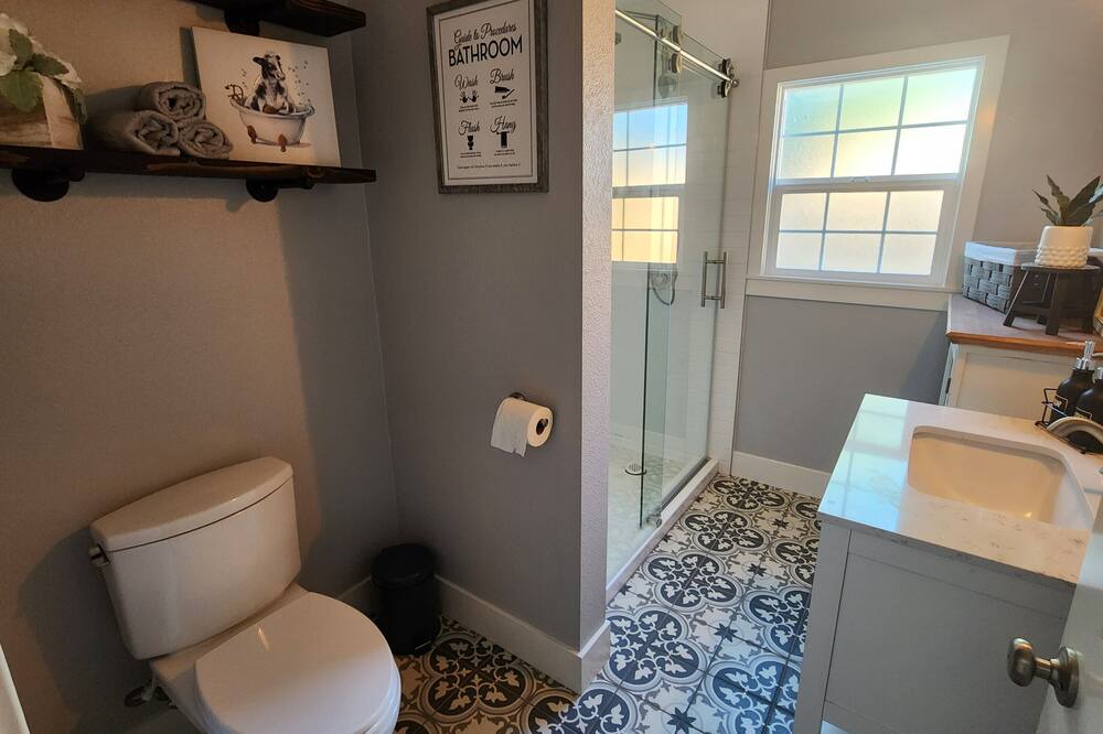 Photo of Bathroom in Lodi