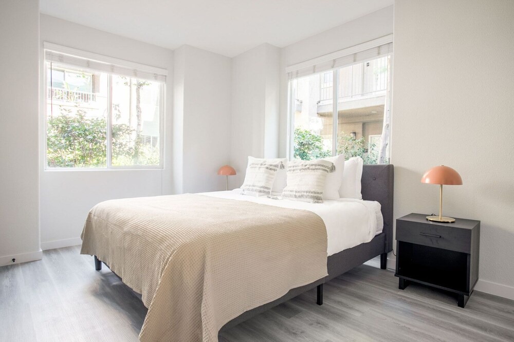 Photo of Bedroom in Mar Vista