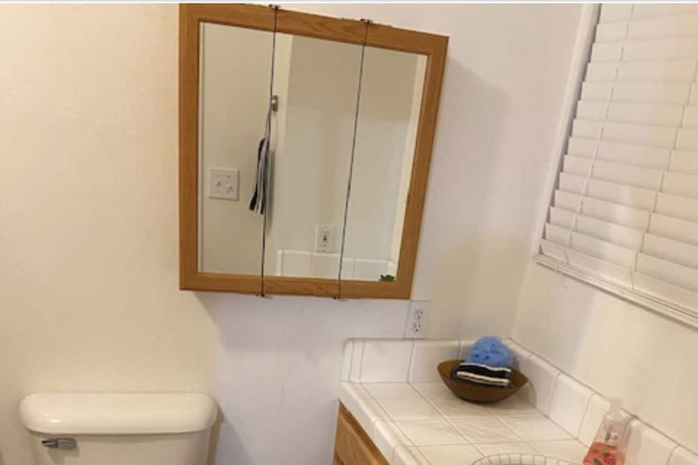Photo of Bathroom in Wofford Heights