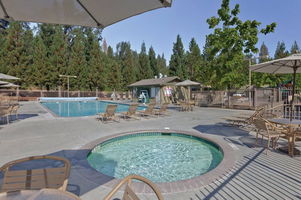 Photo of Outdoor in Bass Lake