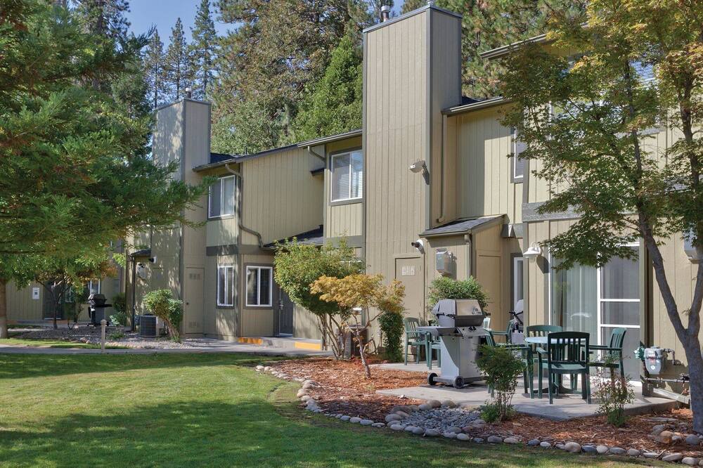Photo of Outdoor in Bass Lake