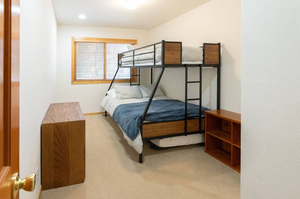 Photo of Bedroom in Mammoth Lakes