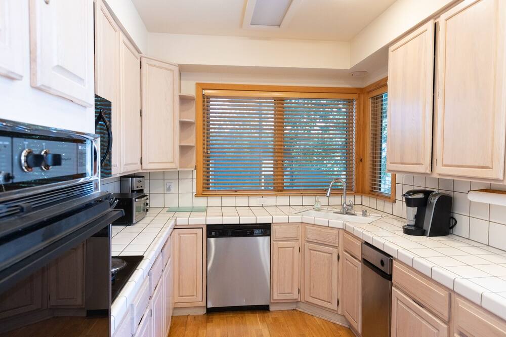 Photo of Kitchen in Mammoth Lakes