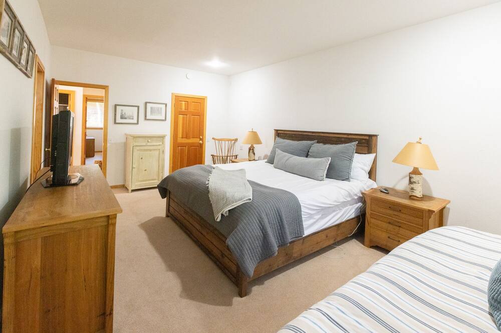 Photo of Bedroom in Mammoth Lakes