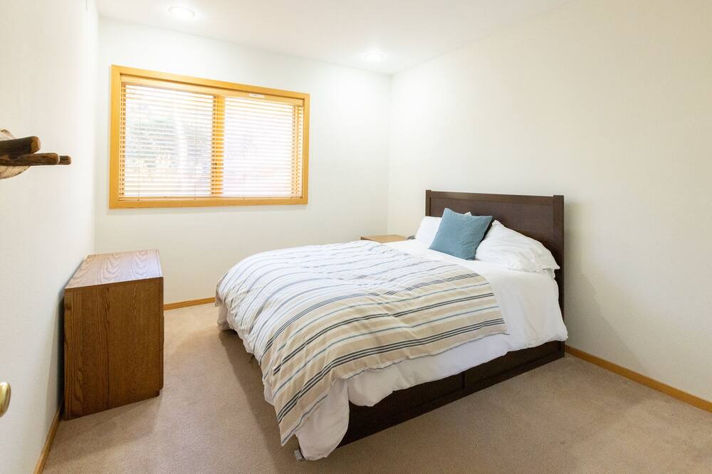 Photo of Bedroom in Mammoth Lakes
