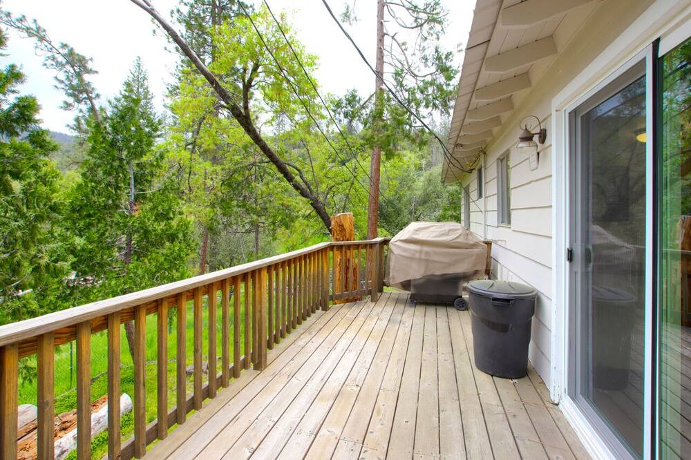 Photo of Outdoor in Oakhurst