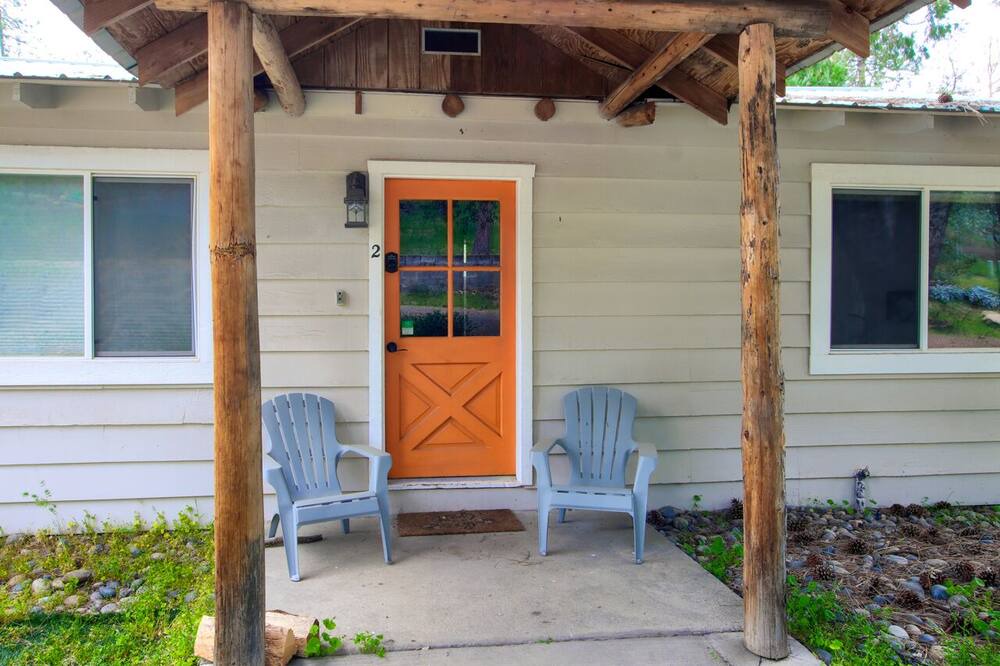 Photo of Outdoor in Oakhurst