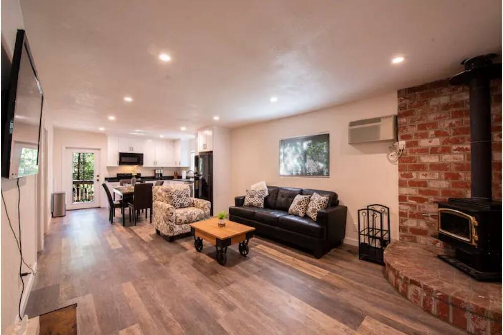Photo of Livingroom in Sierra Village