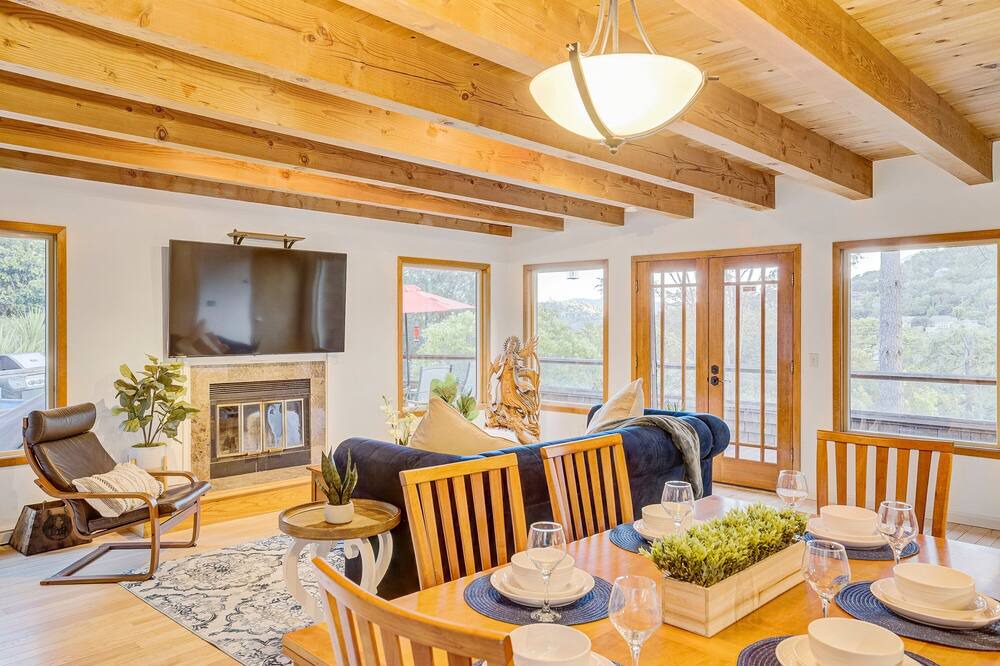 Photo of Livingroom in San Rafael