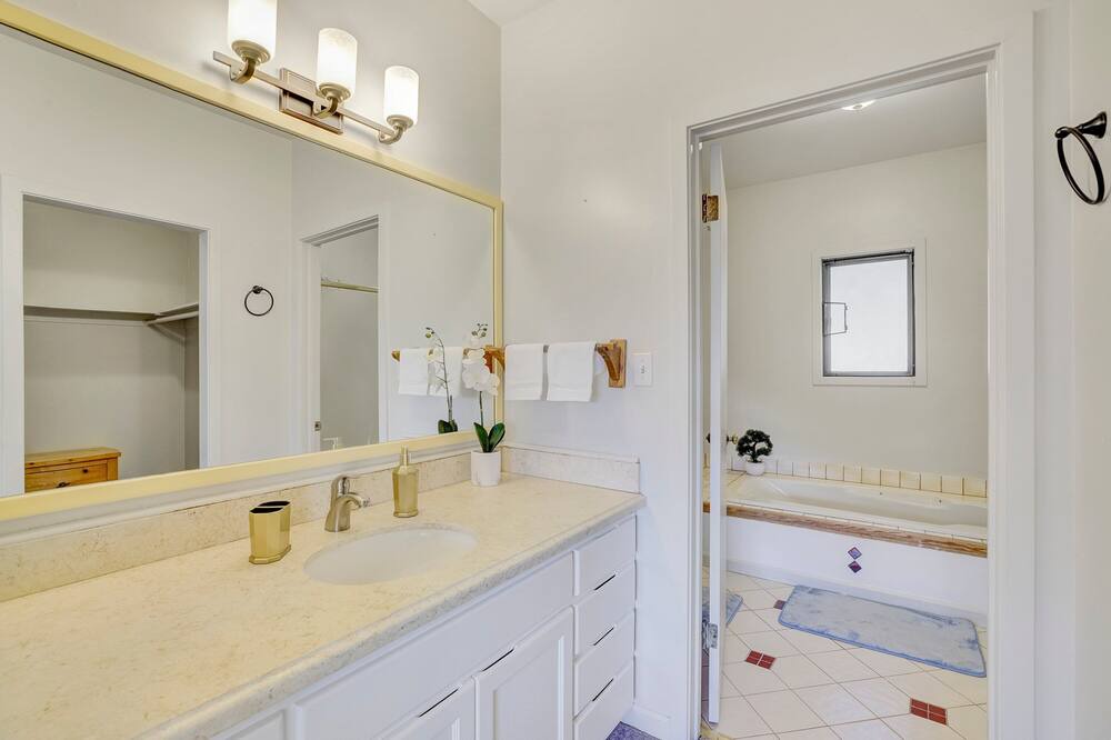 Photo of Bathroom in San Rafael