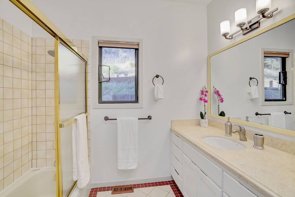 Photo of Bathroom in San Rafael