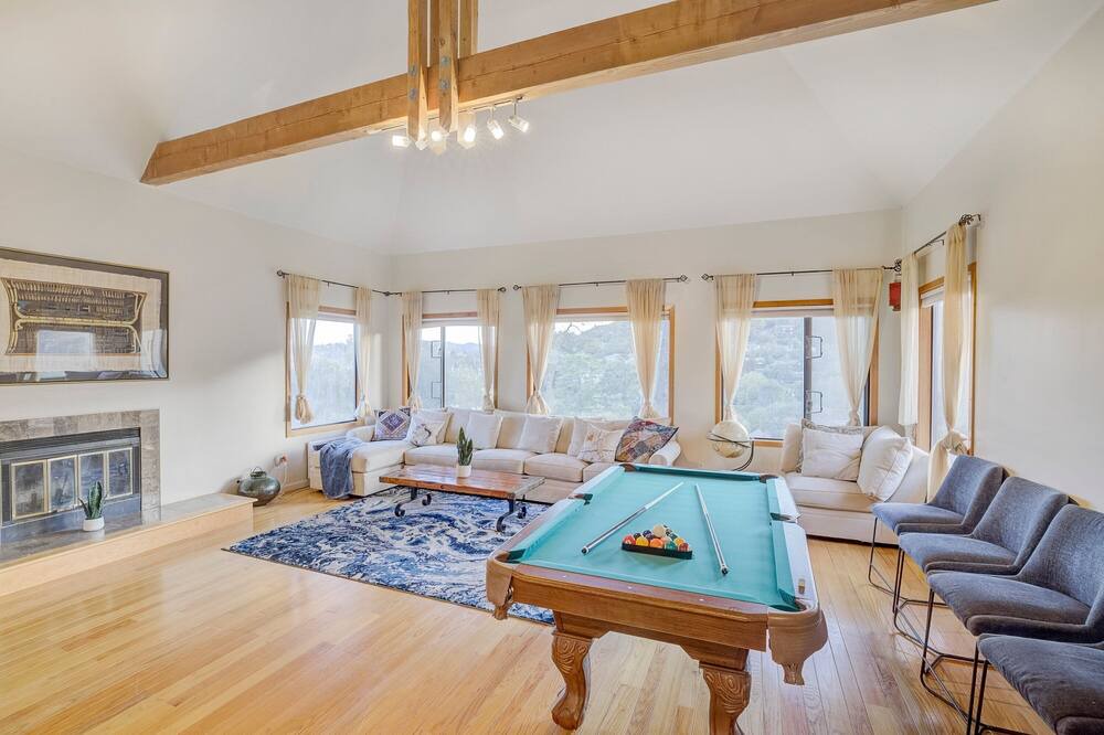 Photo of Livingroom in San Rafael