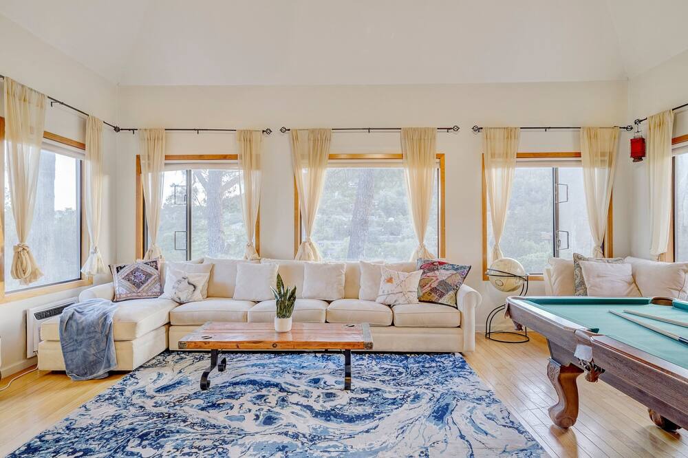 Photo of Livingroom in San Rafael