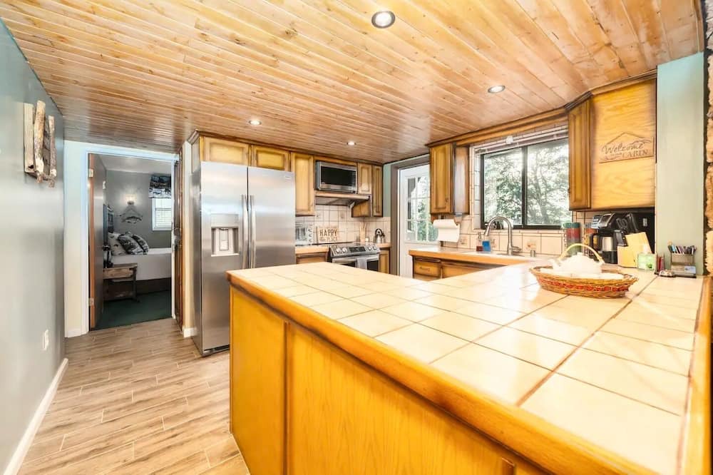 Photo of Kitchen in California Hot Springs