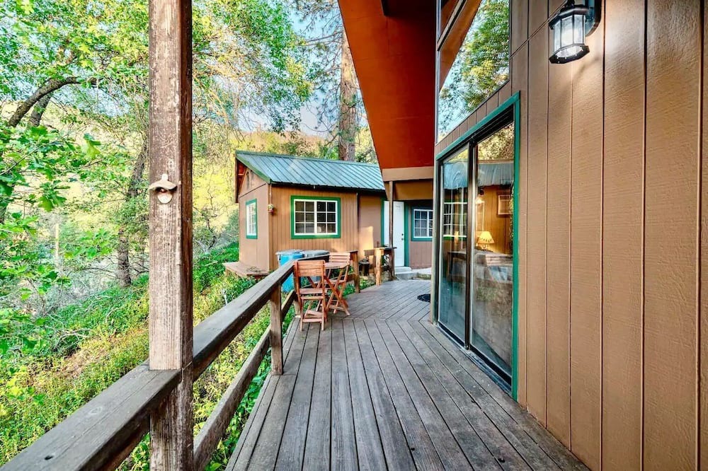Photo of Patio Balcony in California Hot Springs