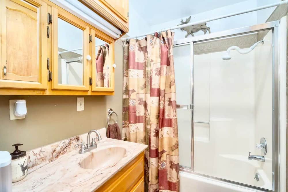 Photo of Bathroom in California Hot Springs