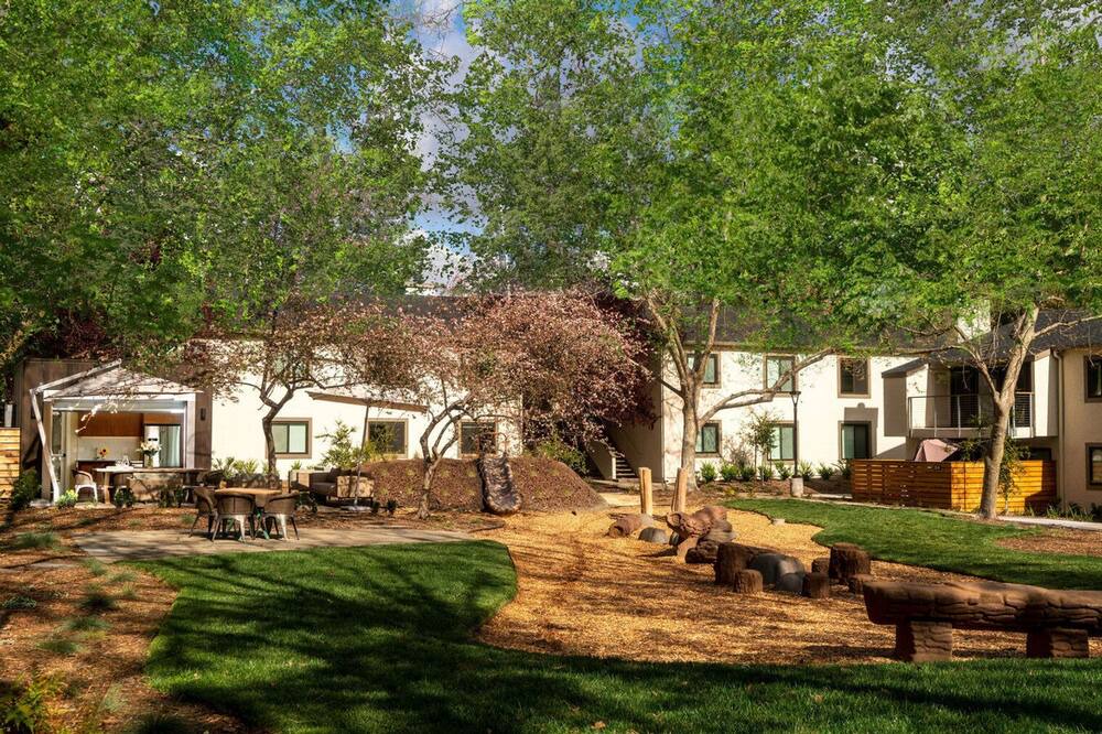 Photo of Outdoor in Sharon Heights