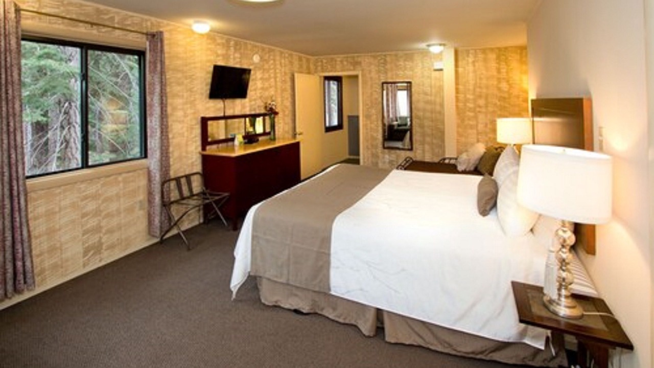 Photo of Bedroom in Mammoth Lakes
