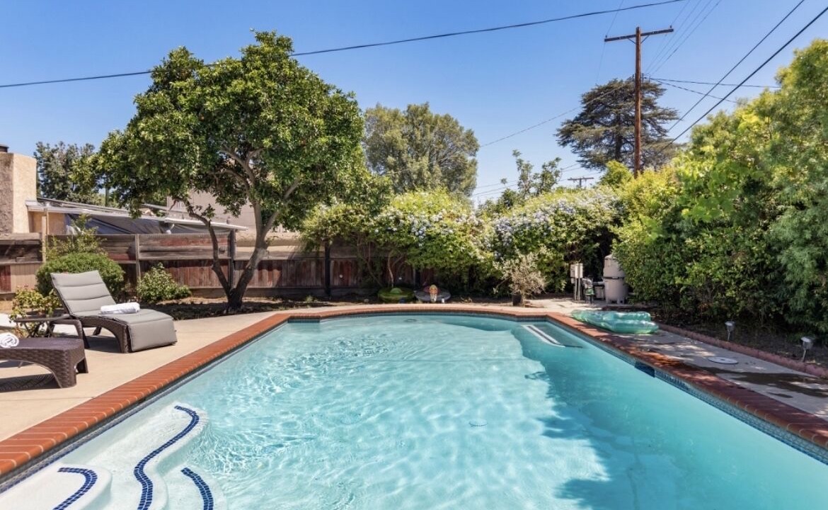 Photo of Outdoor in Valley Glen