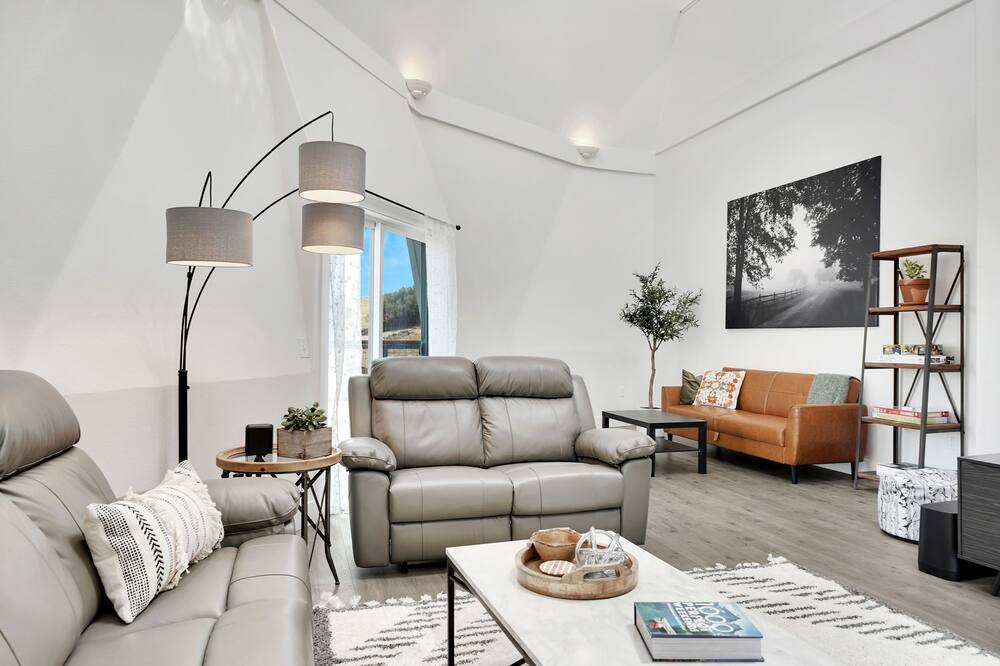 Photo of Livingroom in Rancho Calaveras
