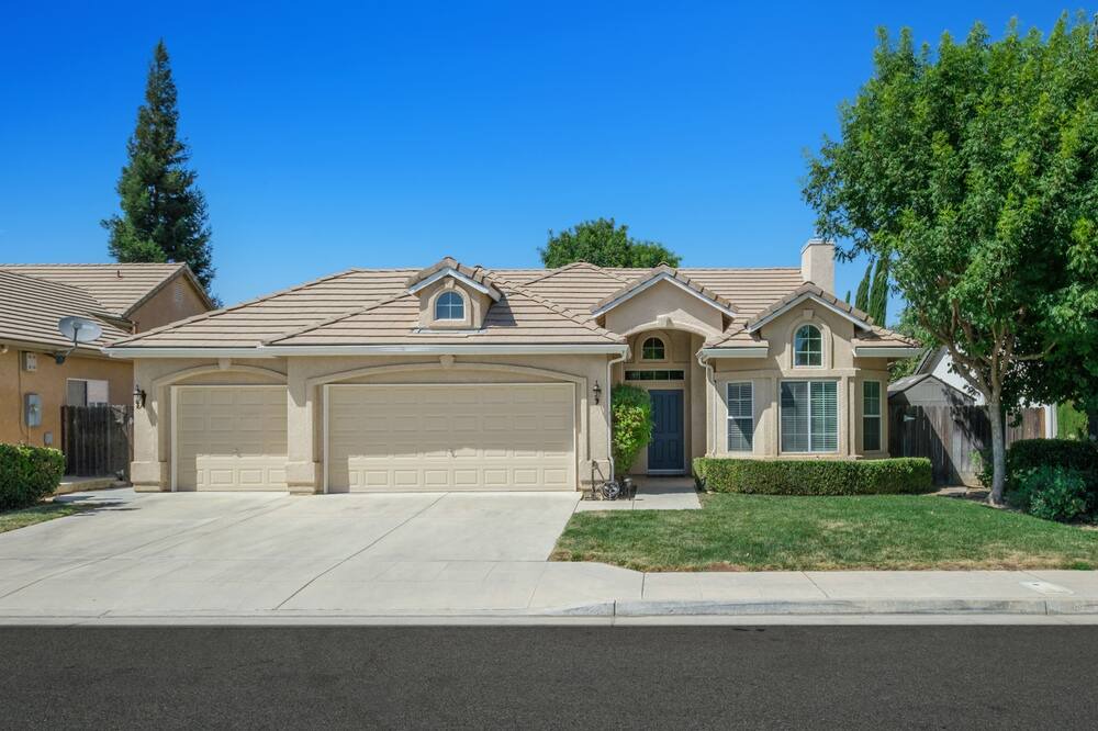 Photo of Outdoor in Raisin