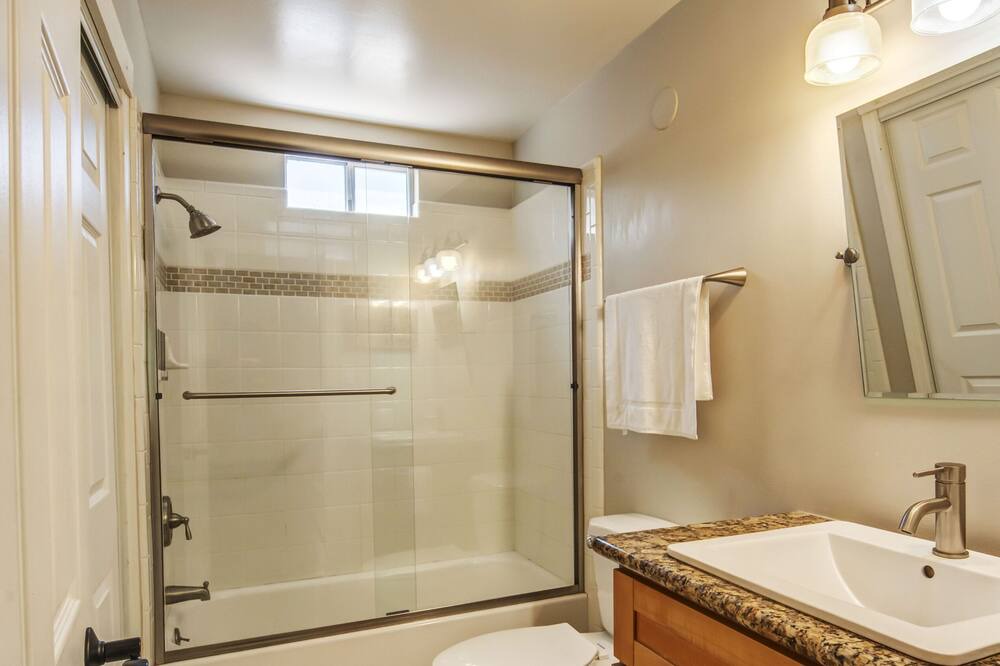 Photo of Bathroom in Pioneer Trail