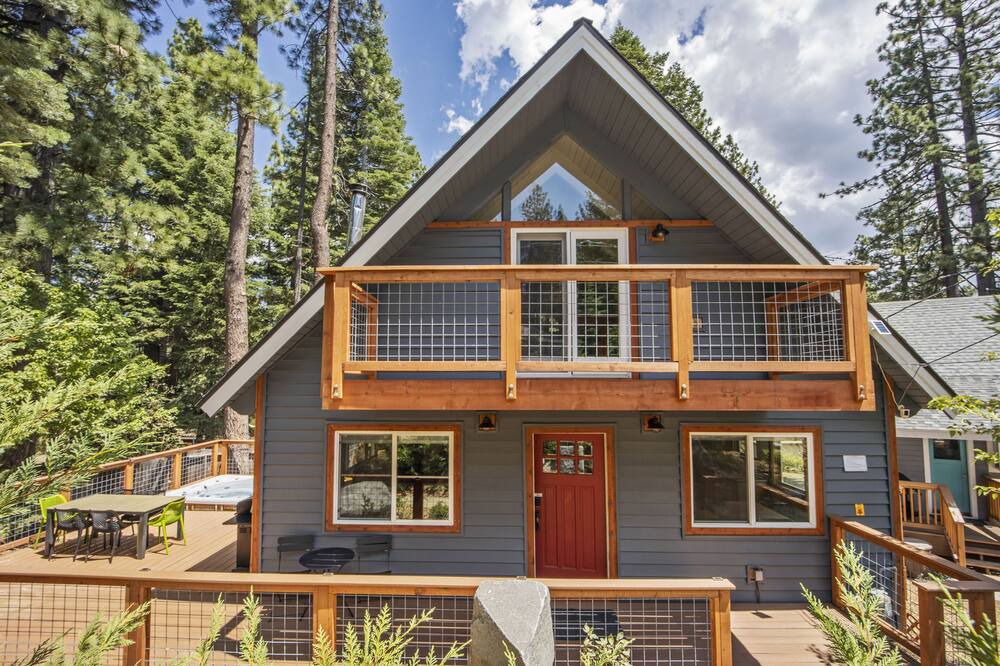 Photo of Outdoor in Pioneer Trail