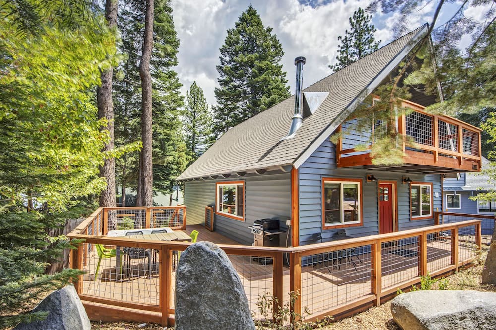 Photo of Outdoor in Pioneer Trail