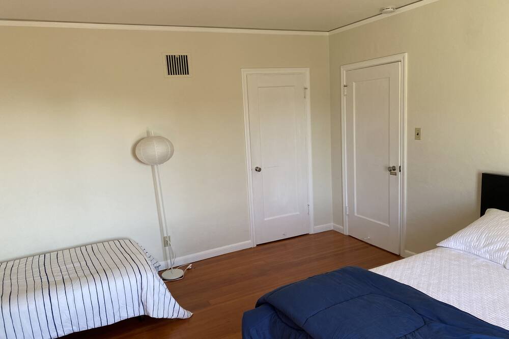 Photo of Bedroom in Upper Rockridge