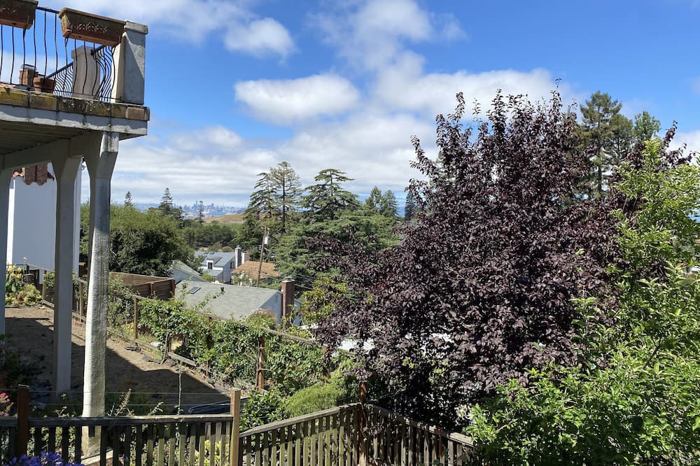 Photo of Outdoor in Upper Rockridge