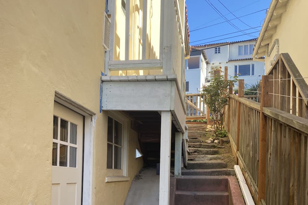 Photo of Outdoor in Upper Rockridge