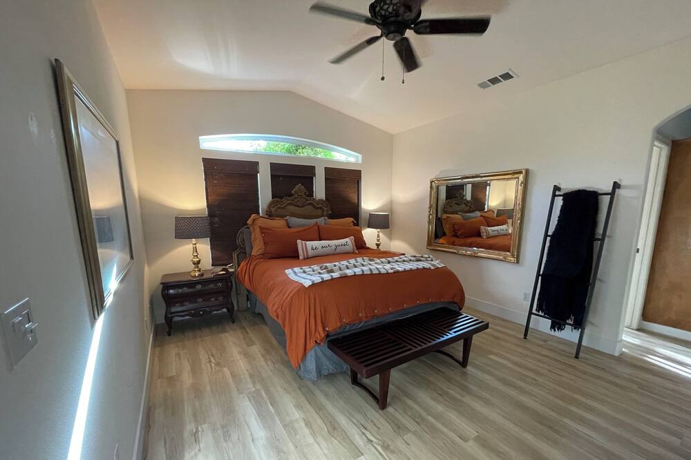Photo of Bedroom in Springville